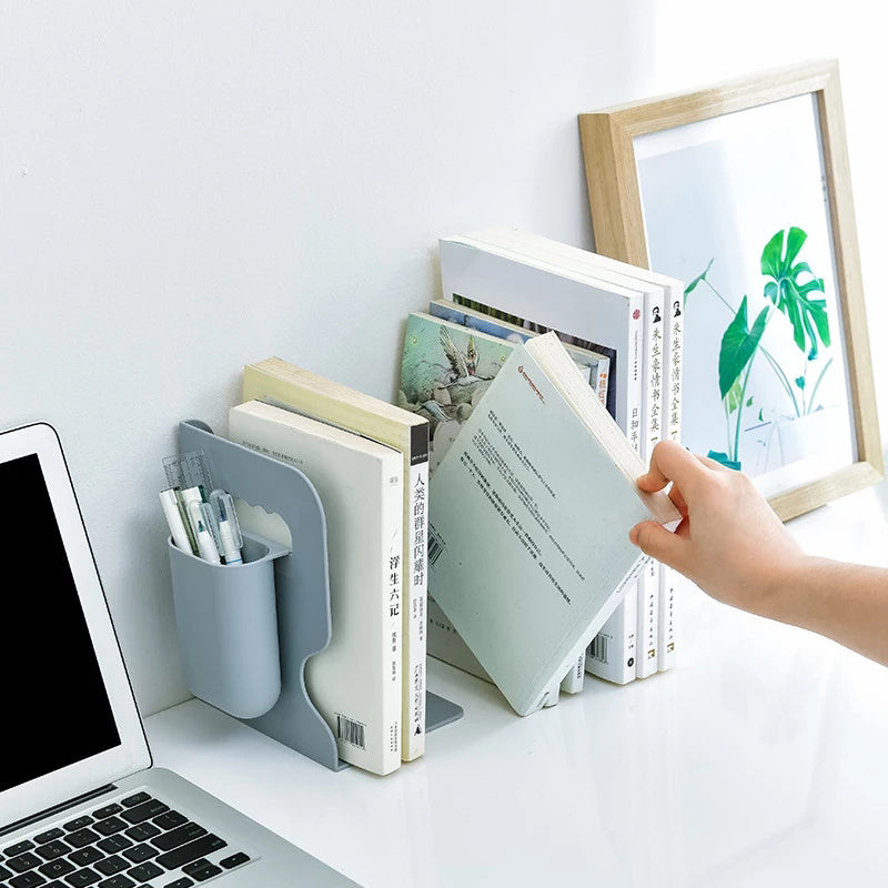 Retractable Bookends for Shelves