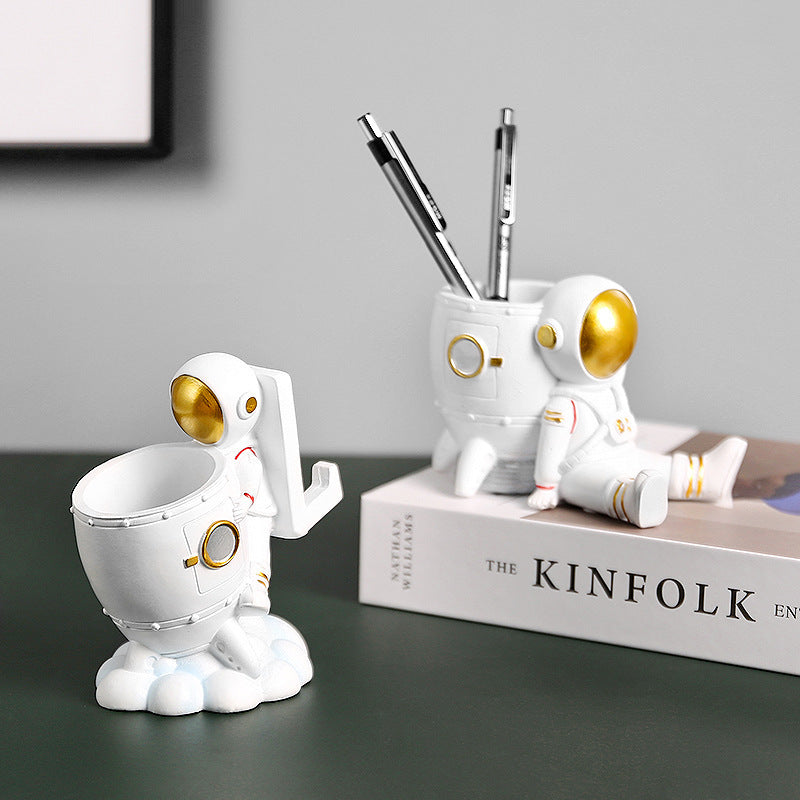 Aesthetic Affordable Cheap Astronaut Resin Pen Holder – Space-Themed Desk Organizer