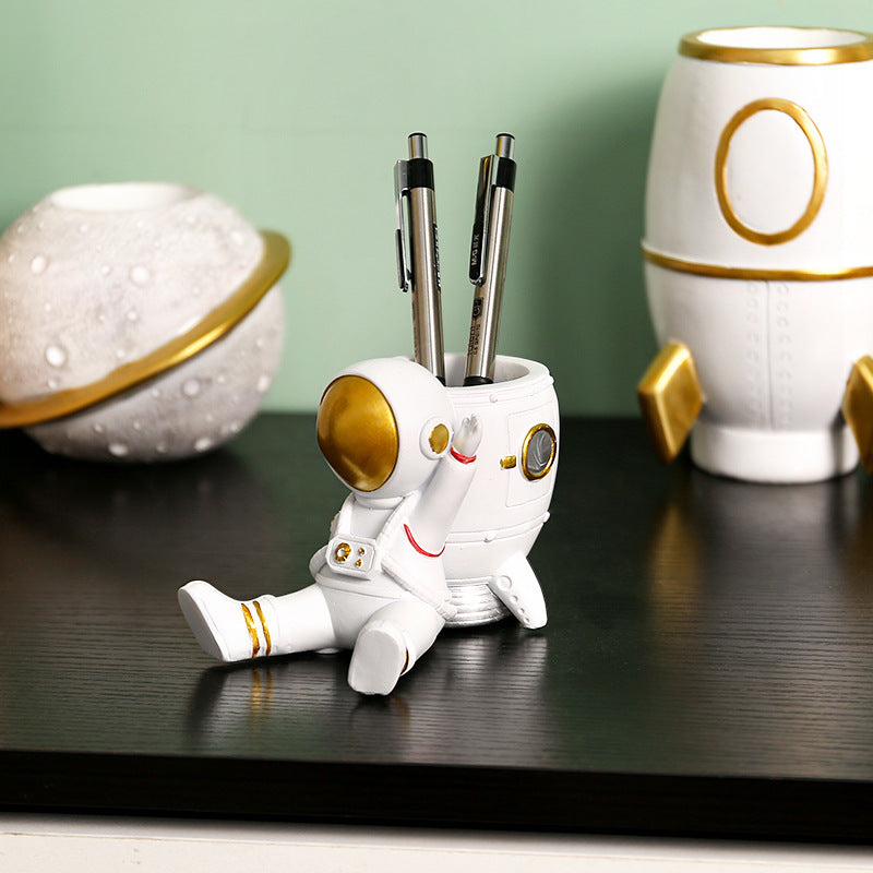 Aesthetic Affordable Cheap Astronaut Resin Pen Holder – Space-Themed Desk Organizer