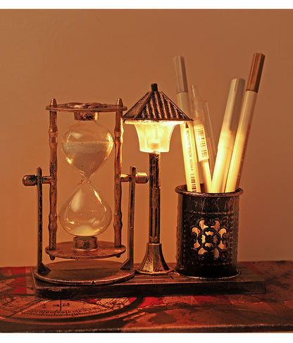 Retro Sandglass Pen Holder with Night Light – Desk Organizer Decor